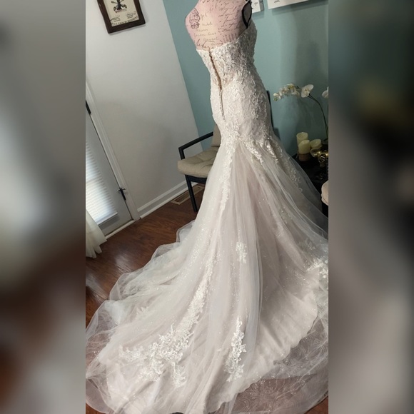 Maggie Sottero mermaid sparkly wedding dress - Picture 4 of 6